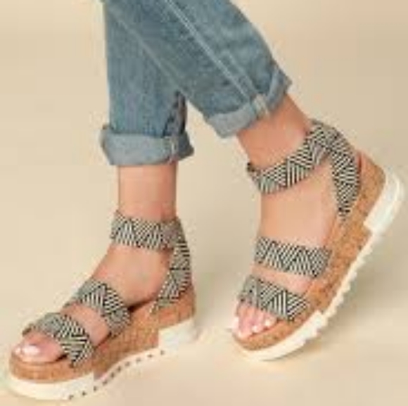 white sandals with arch support